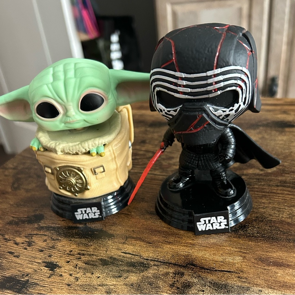 Last Call!! Funko Pop Kylo Ren Star Wars Rise of Skywalker lucasfilm Baby Yoda